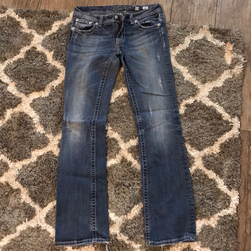 Super cute miss me jeans